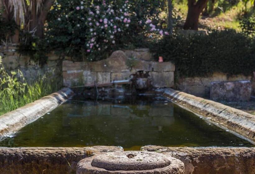 هتل Agriturismo Tarantola