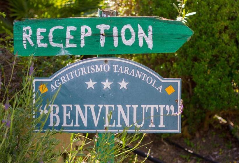 هتل Agriturismo Tarantola