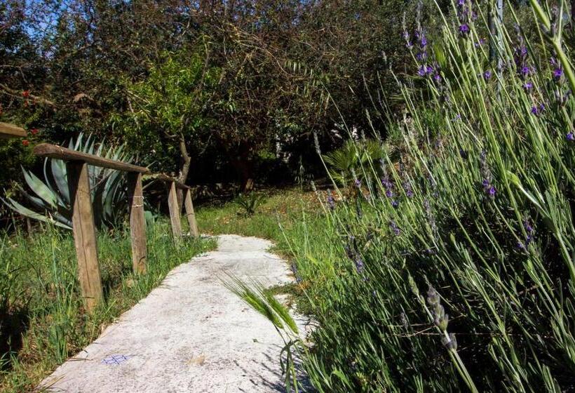 هتل Agriturismo Tarantola