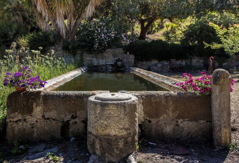 هتل Agriturismo Tarantola