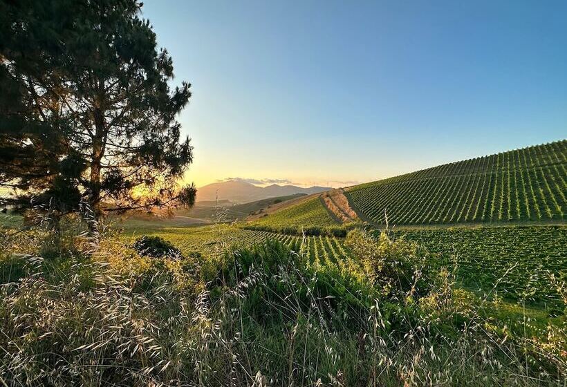 هتل Agriturismo Tarantola