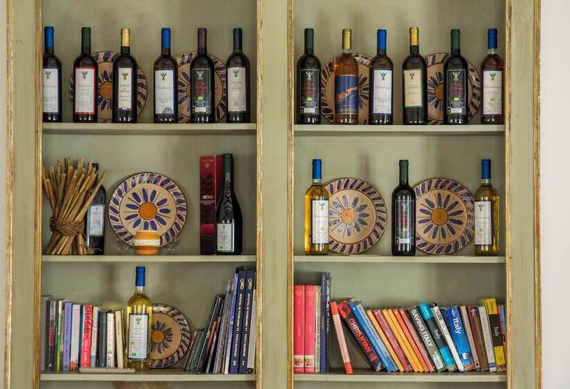 هتل Agriturismo Tarantola