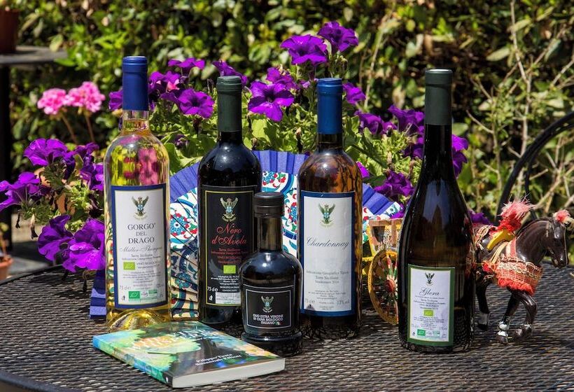 هتل Agriturismo Tarantola