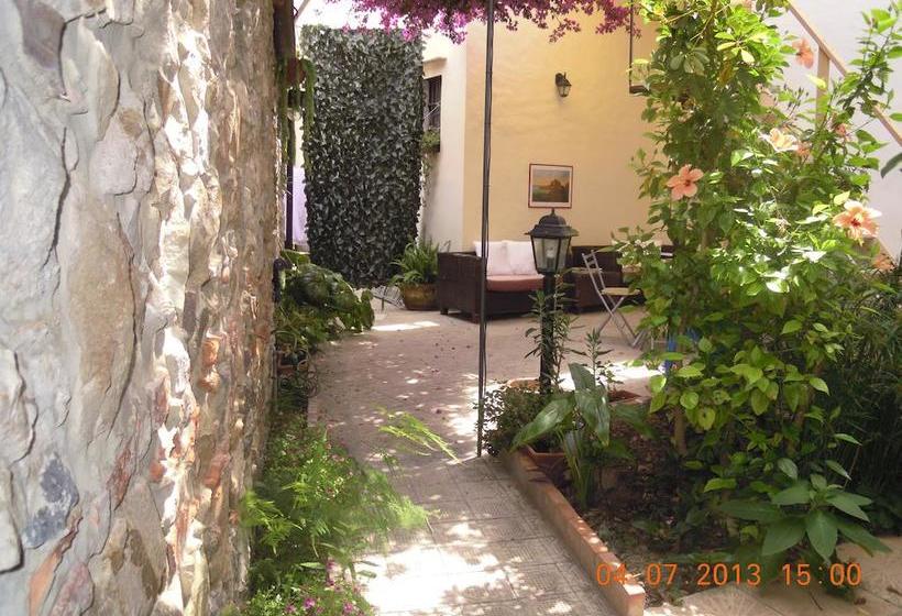 هتل B&b Bon Ton