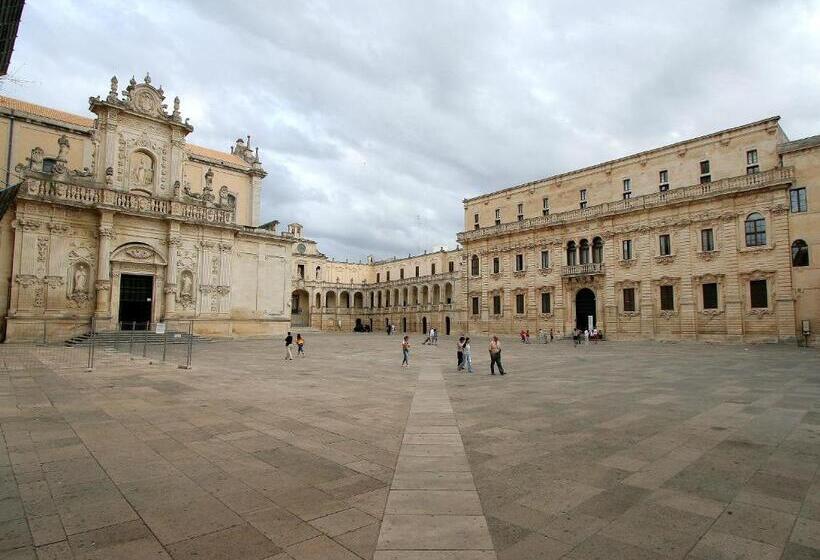 هتل B&b Le Comari Salentine