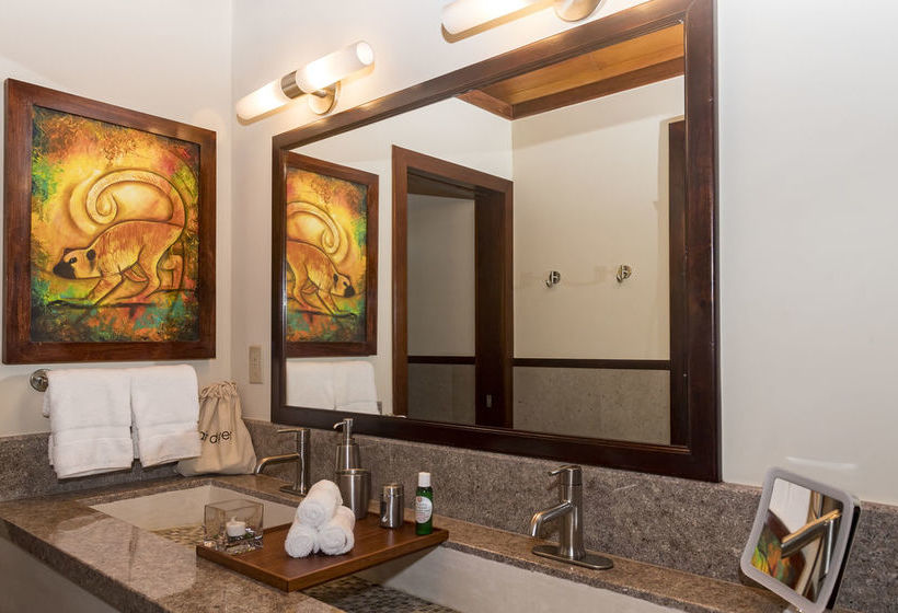 Отель Pur Boutique Cabanas
