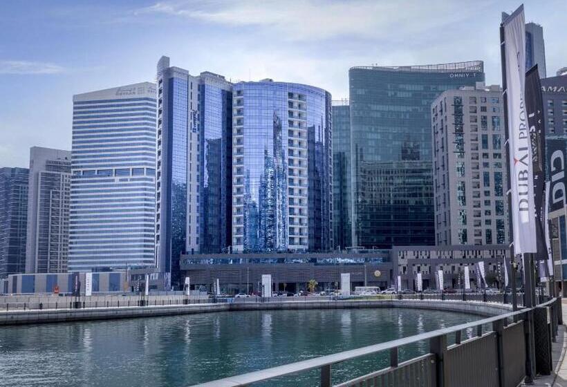 هتل Radisson Blu , Dubai Waterfront