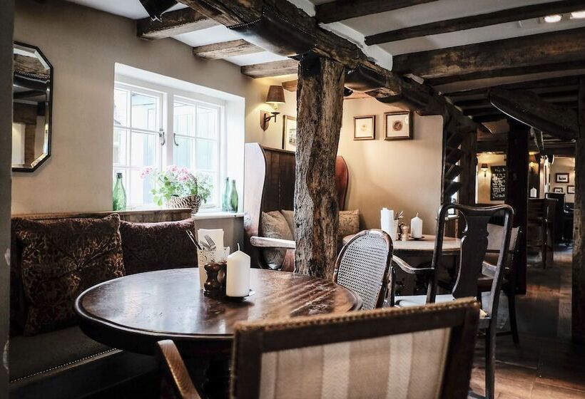 ホテル The Crown Inn