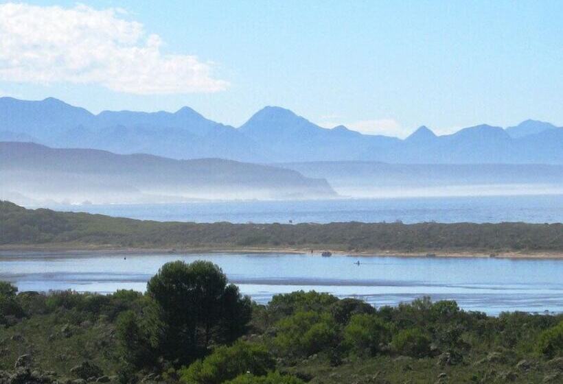 هتل The Whaling Station Guesthouse