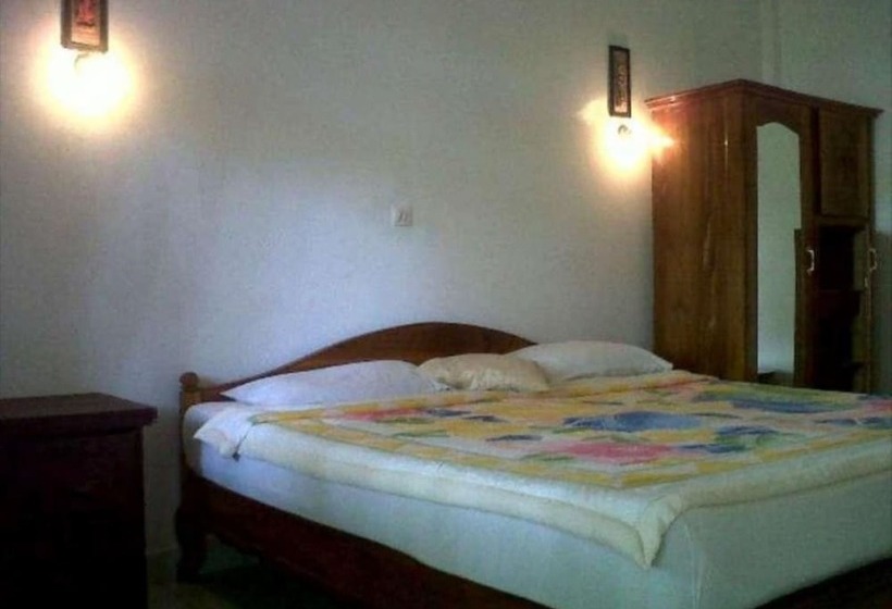 پانسیون Padang Lovina Sea Side Cottage