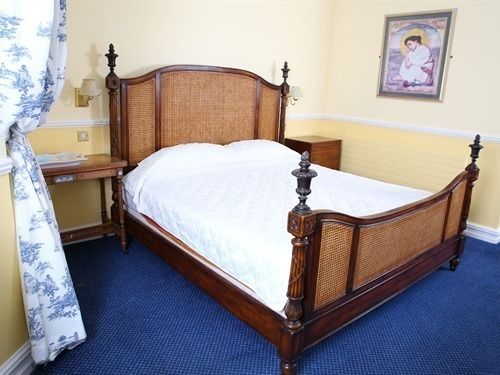 Reddans Of Bettystown Luxury Bed & Breakfast, Restaurant And Bar