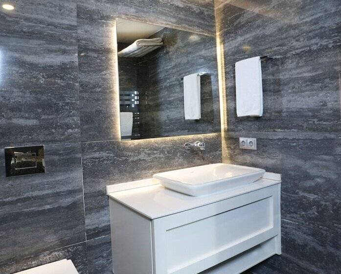 Riva Hotel Alsancak