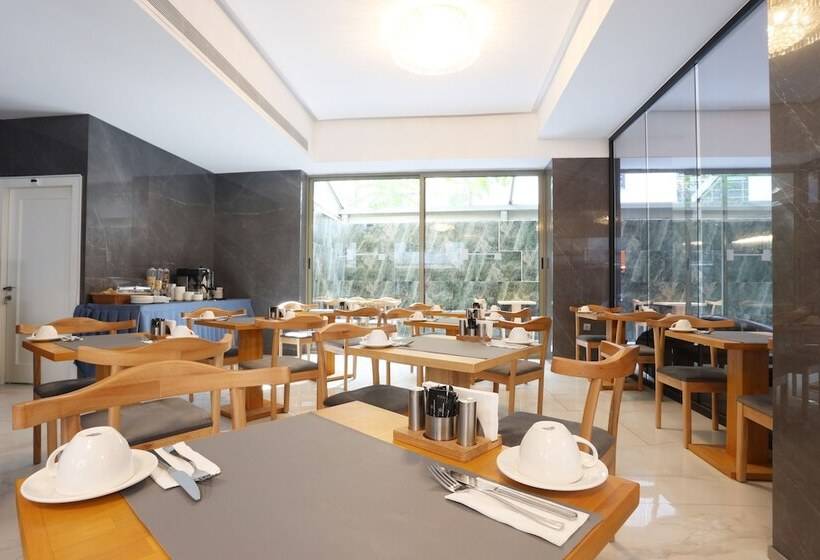 Riva Hotel Alsancak