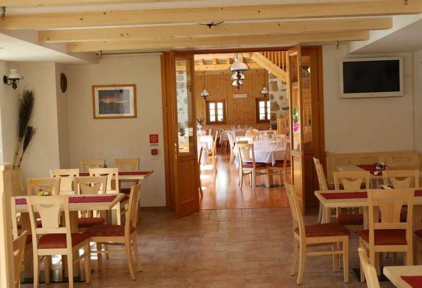 בית מלון כפרי Aplis