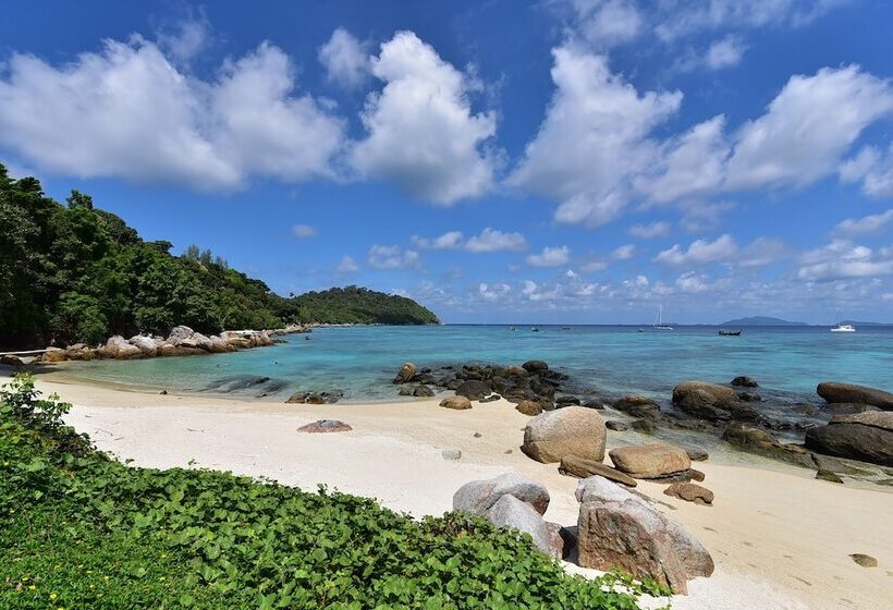 هتل Asara Private Beach Resort