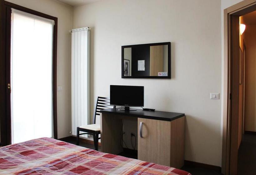 Отель B&b Amalfi