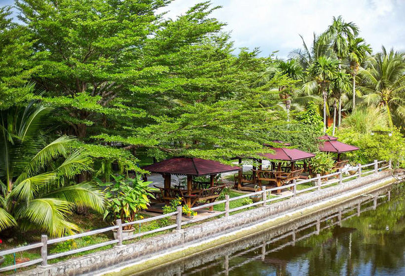 Hotel Coconut Resort