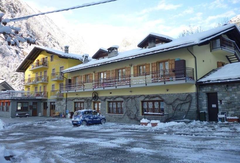 فندق Fior Di Roccia