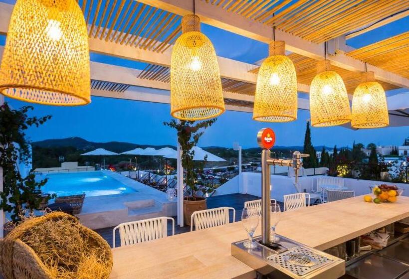 هتل Gatzara Suites Santa Gertrudis
