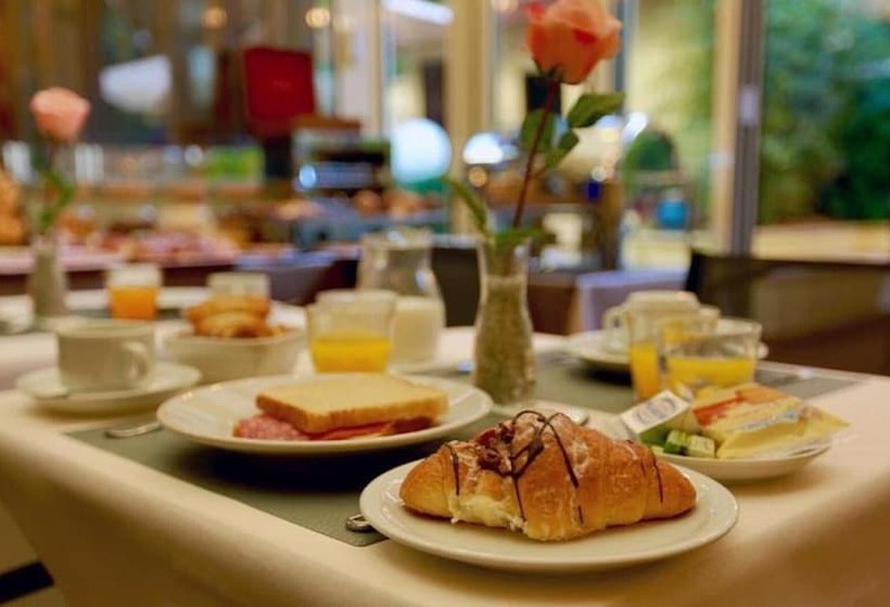 Fotos del hotel Pullman:  4