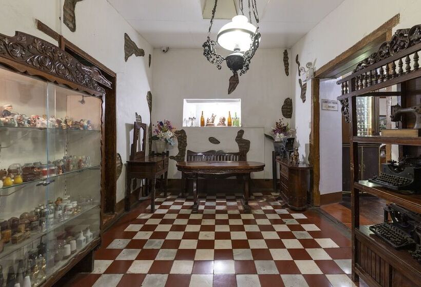 هتل Grandpa S Inn Vigan