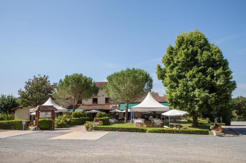 호텔 Logis Hôtel Et Restaurant La Bombardière