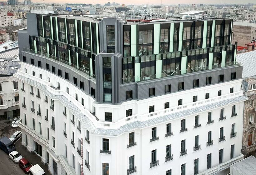 هتل Hilton Garden Inn Bucharest Old Town