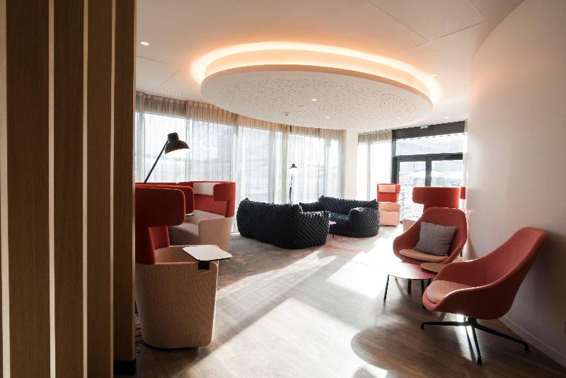 هتل Holiday Inn Express   Paris   Cdg Airport, An Ihg