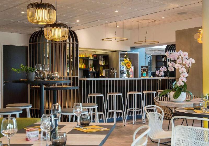 Отель Ibis Budget Pertuis Portes Du Luberon