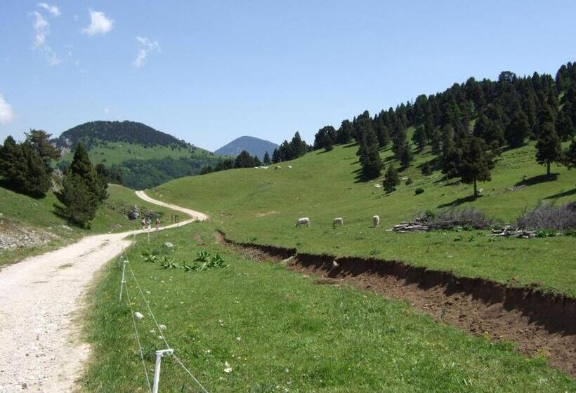 Отель Le Mont Barral