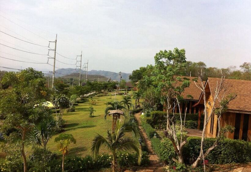 Hotel Mai Ngern Mai Thong Resort