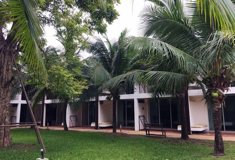 هتل Vana Wellness Resort
