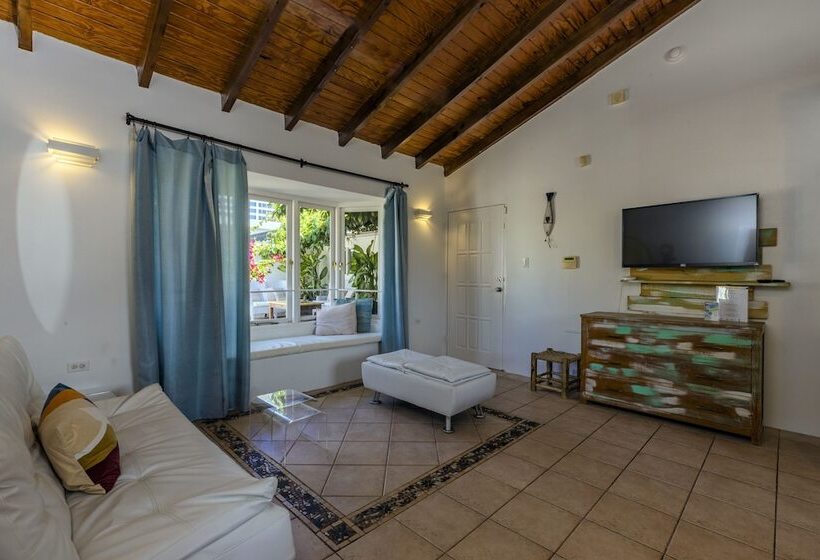 Modern Hotel Aruba