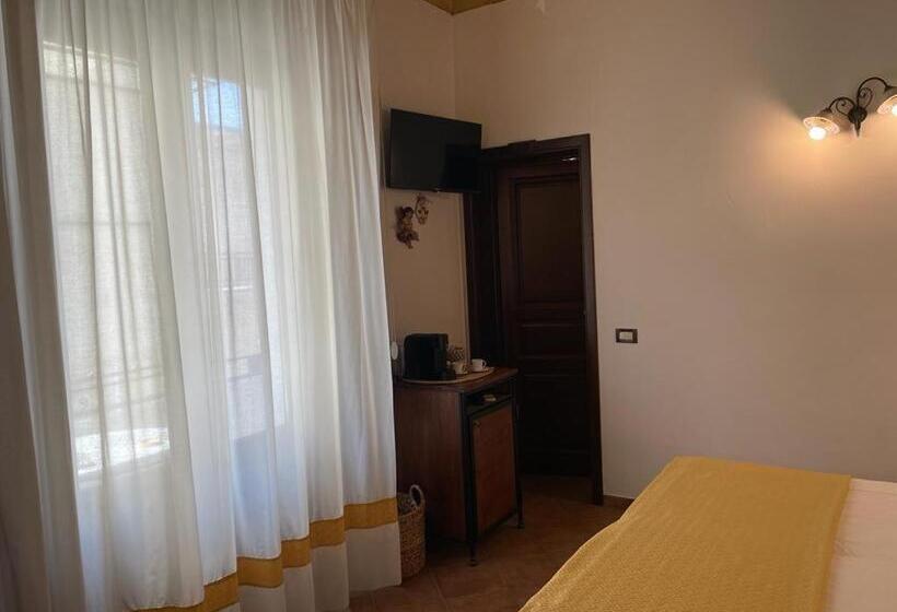 تختخواب و صبحانه Ai Dammusi Rooms