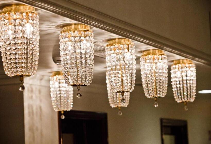 مبيت وإفطار Guest Accommodation Atrium Gulin
