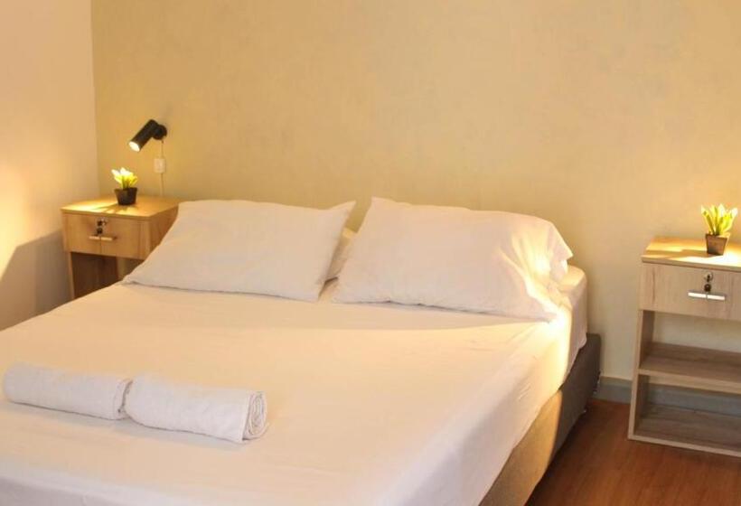 تختخواب و صبحانه La Vaina Cali