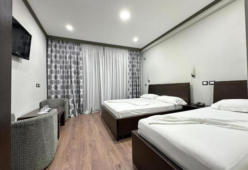 تختخواب و صبحانه Panorama Hotel Central