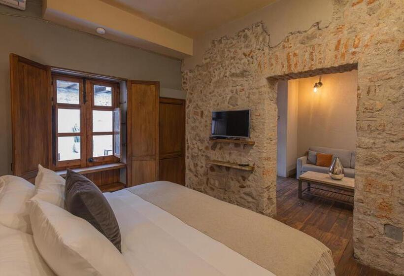 هتل Casa Andreu