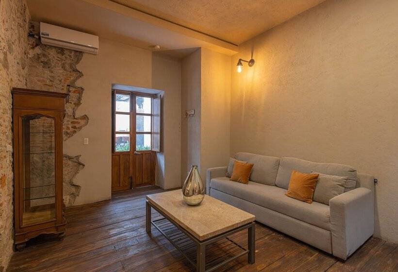 هتل Casa Andreu