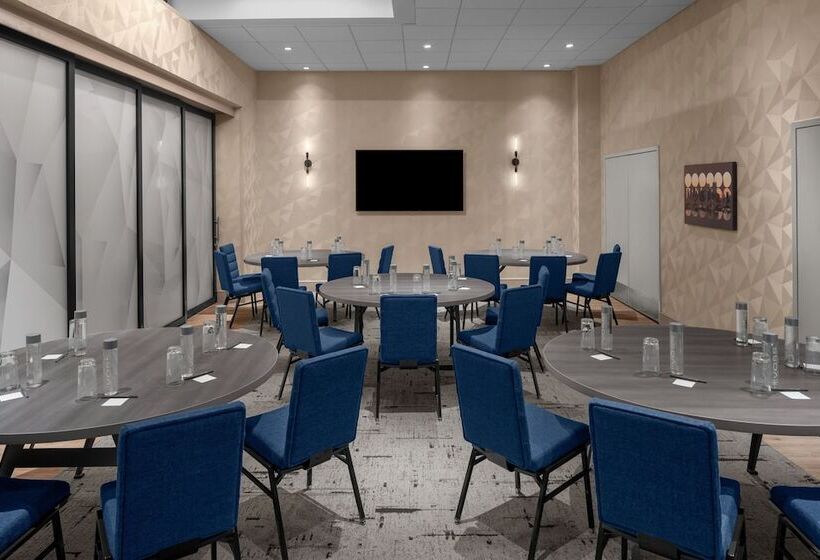 فندق Courtyard By Marriott New York World Trade Center Area