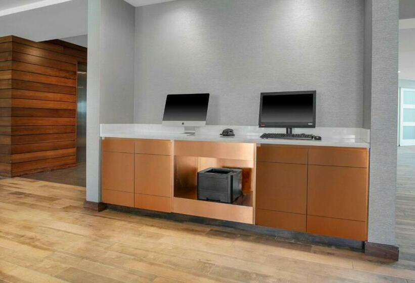 هتل Fairfield Inn & Suites Boulder Broomfield Interlocken