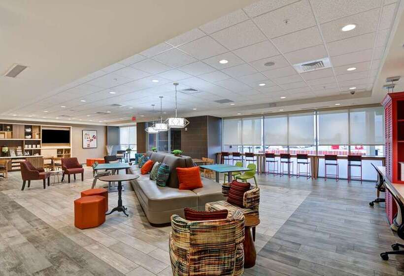 هتل Home2 Suites By Hilton Lafayette, In