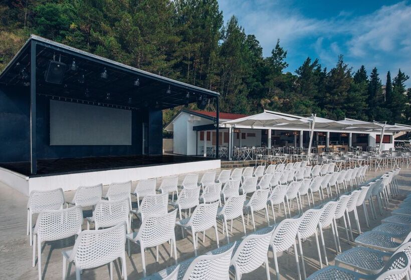 בית מלון כפרי Iberostar Waves Herceg Novi - All Inclusive