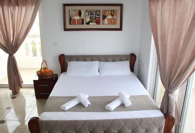 هتل Relax Apartments Ksamil