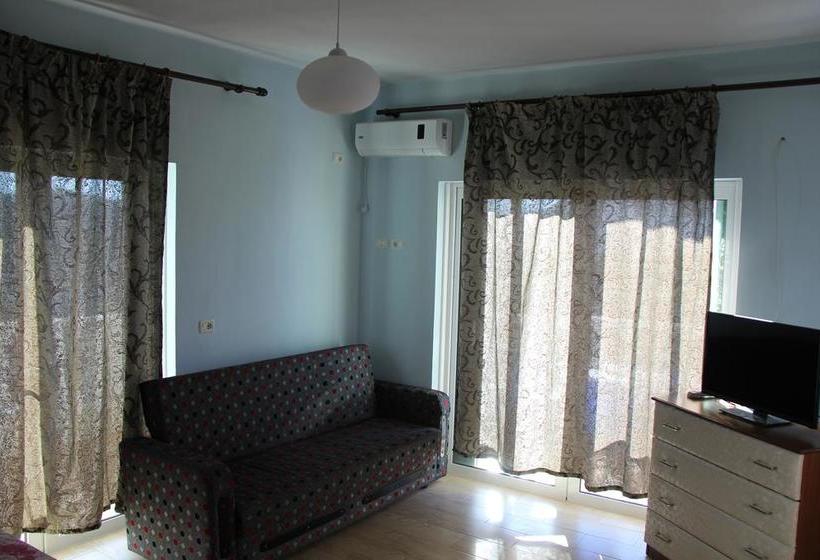 هتل Relax Apartments Ksamil