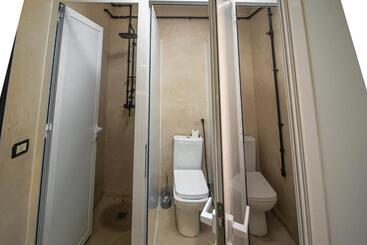 هتل Shkodra Hostel & Day Tours