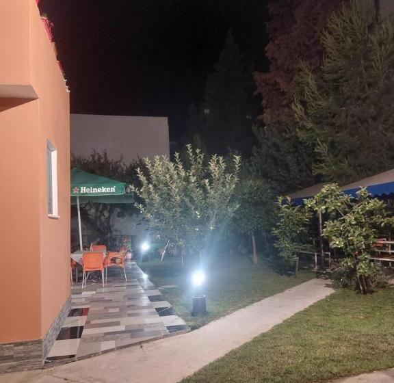 فندق Vila Hyseni
