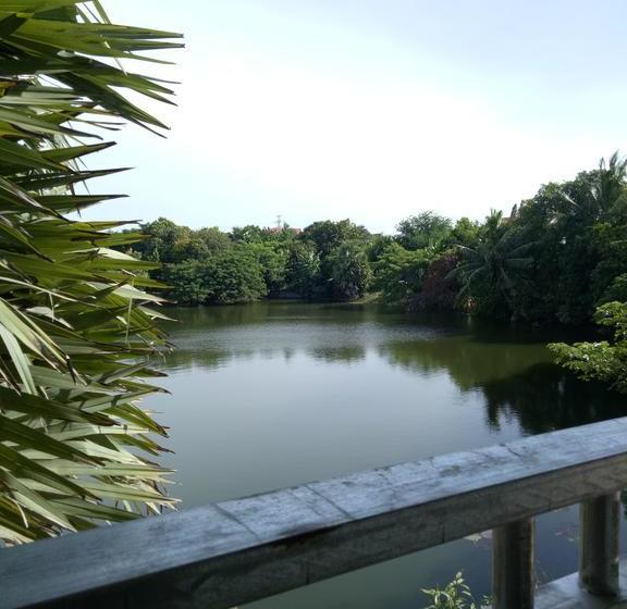 Samathi Lake Resort