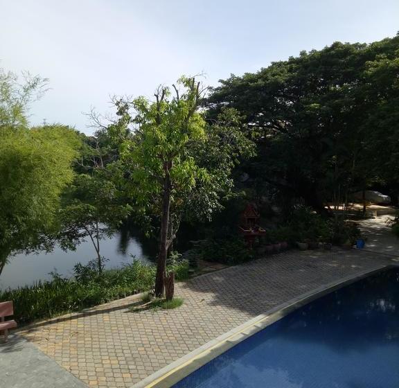Samathi Lake Resort