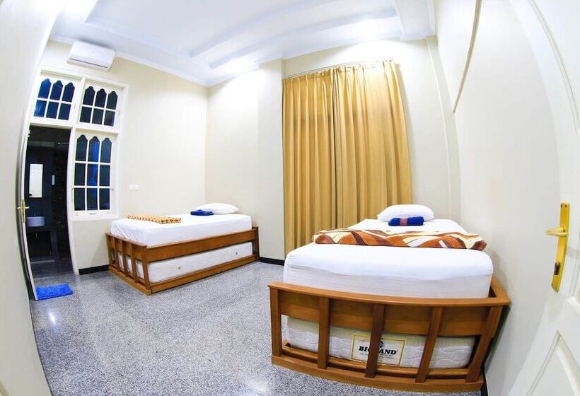 تختخواب و صبحانه Bonsai Surf Lodge   Hostel